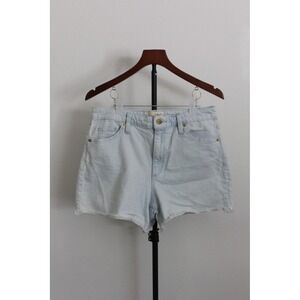 Universal Thread Women's Vintage Midi Light Wash Denim Shorts Raw Hem Size 8/29R